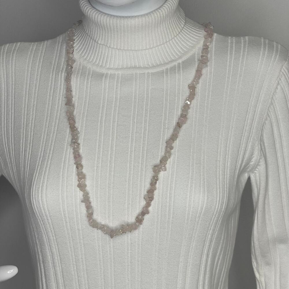 Rose quartz rock chip beaded necklace beads costume jewelry natural neutral